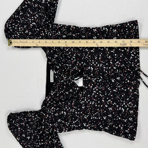Abercrombie & Fitch Womens Dotted Tie Front Smocked Top Medium Black - Picture 14 of 14